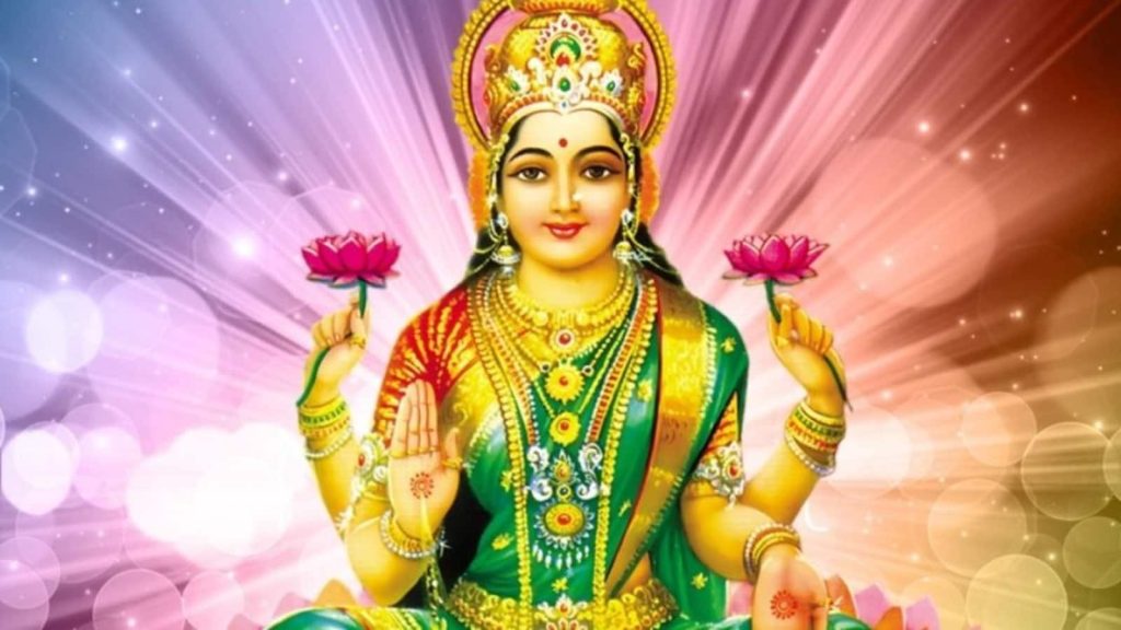 Varalakshmi Vratham 2025 Muhurat: सावन के शुक्ल पक्ष में पूर्णिमा के दिन वरलक्ष्मी व्रत रखा...