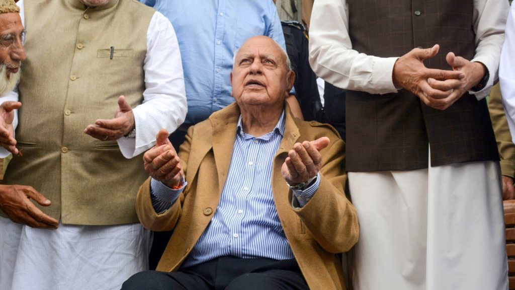 पूर्व मुख्यमंत्री फारूक अब्दुल्ला ने कहा कि जहां यह हादसा हुआ है, वह बड़ी...