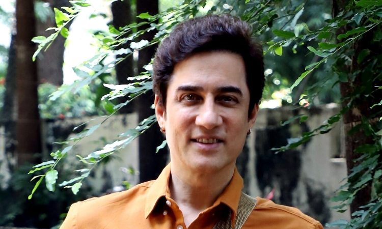 भाई आमिर खान की एक्स वाइफ रीना दत्ता के बारे में बात करते हुए फैसल खान ने...