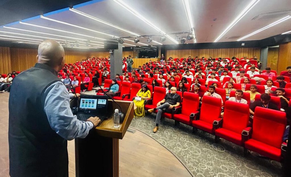 B.Com.ના વિદ્યાર્થીઓ માટે “Understanding IFSC and SEZs:” વિષય પર એક વિશેષ સત્રનું આયોજન