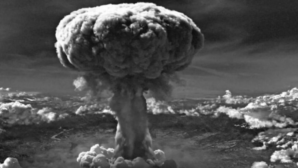 Hiroshima Day: आज ही के दिन अमेरिका ने जापान के हिरोशिमा शहर पर परमाणु बम गिराया था।...