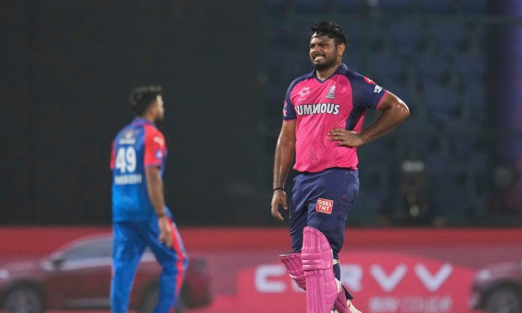 राजस्थान रॉयल्स के कप्तान संजू सैमसन ने फ्रैंचाइजी को बताया है कि वह...