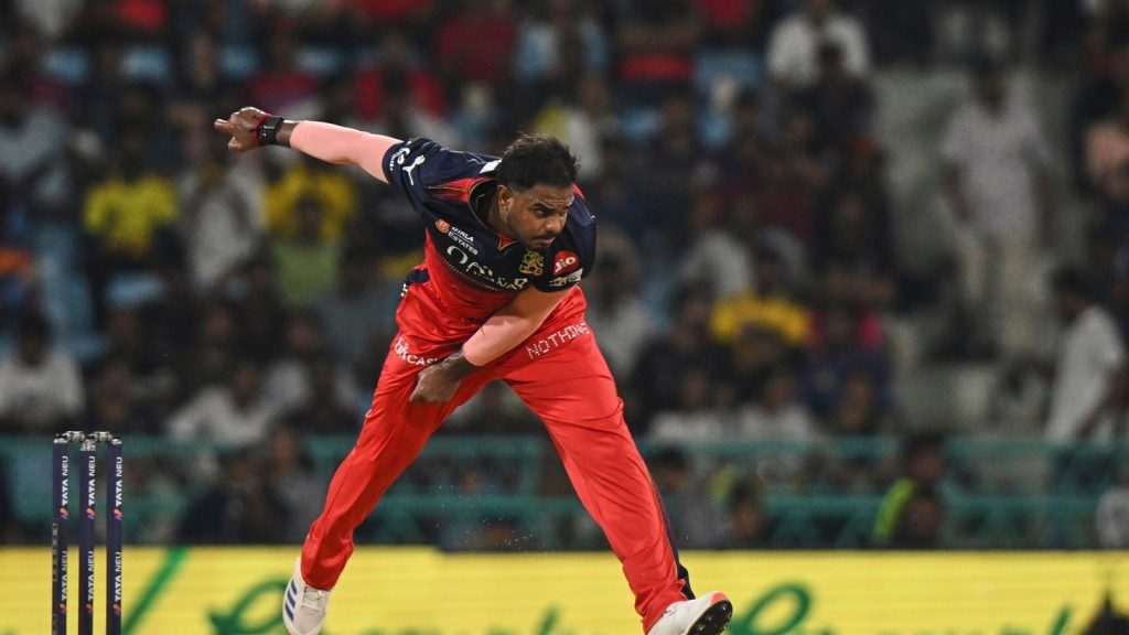 आरसीबी के पेसर यश दयाल की मुश्किलें बढ़ती ही जा रही हैं। दुष्कर्म जैसे...