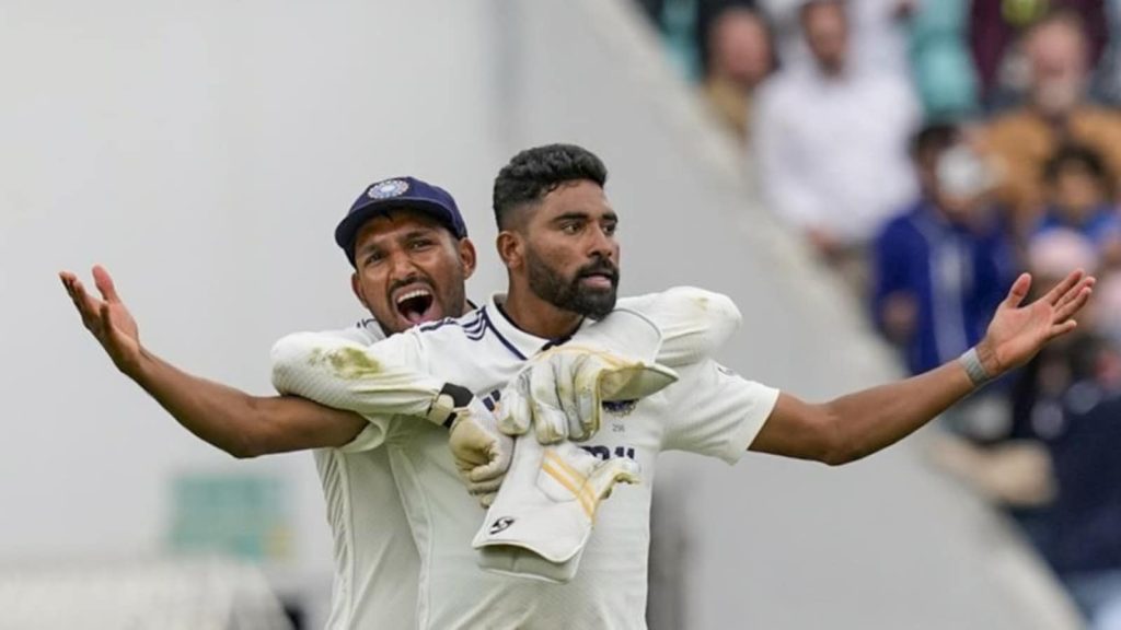 ભારતીય ફાસ્ટ બોલર મોહમ્મદ સિરાજની પ્રશંસા કરવા માટે ઇંગ્લેન્ડના મુખ્ય કોચ … भारतीय तेज गेंदबाज मोहम्मद सिराज की तारीफ करने से इंग्लैंड के हेड कोच...