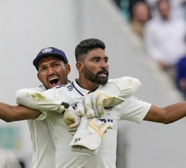 भारतीय तेज गेंदबाज मोहम्मद सिराज की तारीफ करने से इंग्लैंड के हेड कोच...