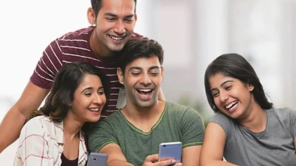 રિચાર્જિંગ મોબાઇલ પર, તમને 30 જીબી સુધીનો વધારાનો ડેટા મળશે. આ બેંગ … मोबाइल रिचार्ज कराने पर आपको 30जीबी तक एक्सट्रा डेटा मिलेगा। यह धमाकेदार...