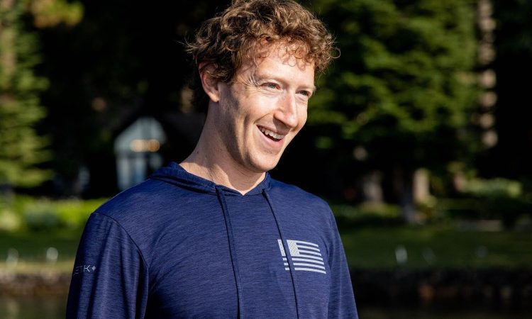 24 साल के AI रिसर्चर Matt Deitke ने Meta का 1000 रुपये करोड़ का ऑफर ठुकरा दिया था। फिर CEO Mark...