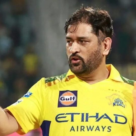 एमएस धोनी के 100 करोड़ के मानहानि केस में मद्रास हाईकोर्ट ने एक्शन लिया है।...