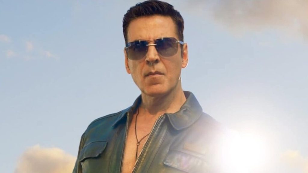 અક્ષય કુમાર બોલિવૂડના ઉચ્ચતમ -ગ્રુસિંગ અભિનેતાઓમાંના એક છે … अक्षय कुमार बॉलीवुड के सबसे ज्यादा कमाई करने वाले एक्टर्स में से एक हैं।...