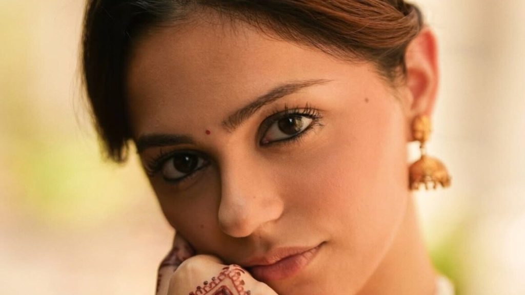 सैयारा फिल्म से अनीत पड्डा और अहान पांडे ने बॉलीवुड डेब्यू किया है। अनीत...