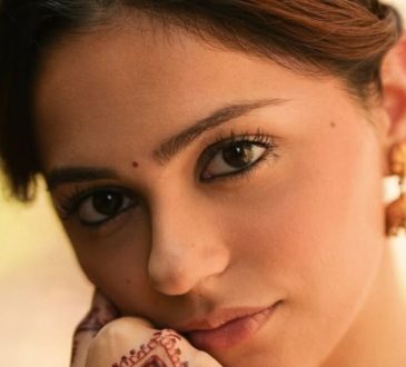 सैयारा फिल्म से अनीत पड्डा और अहान पांडे ने बॉलीवुड डेब्यू किया है। अनीत...