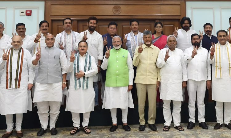 संभावना है कि पीएम मोदी NDA की बैठक में कई समसामयिक मुद्दों पर बोल सकते हैं,...