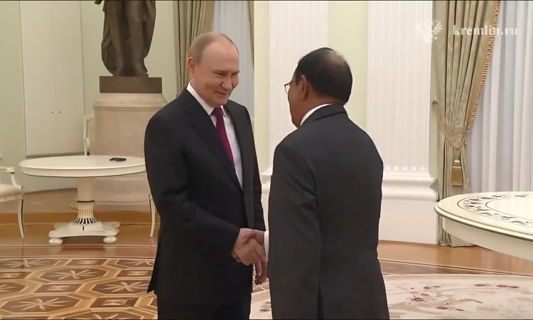 राष्ट्रीय सुरक्षा सलाहकार अजित डोभाल ने बृहस्पतिवार को क्रेमलिन में रूसी...