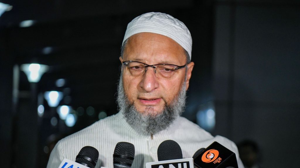 ओवैसी ने आरोप लगाया कि आरएसएस ने हमेशा समावेशी राष्ट्रवाद का विरोध किया...