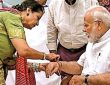 कमर मोहसिन शेख का दावा है कि वह पहली बार पीएम मोदी से साल 1990 में मिलीं थीं।...