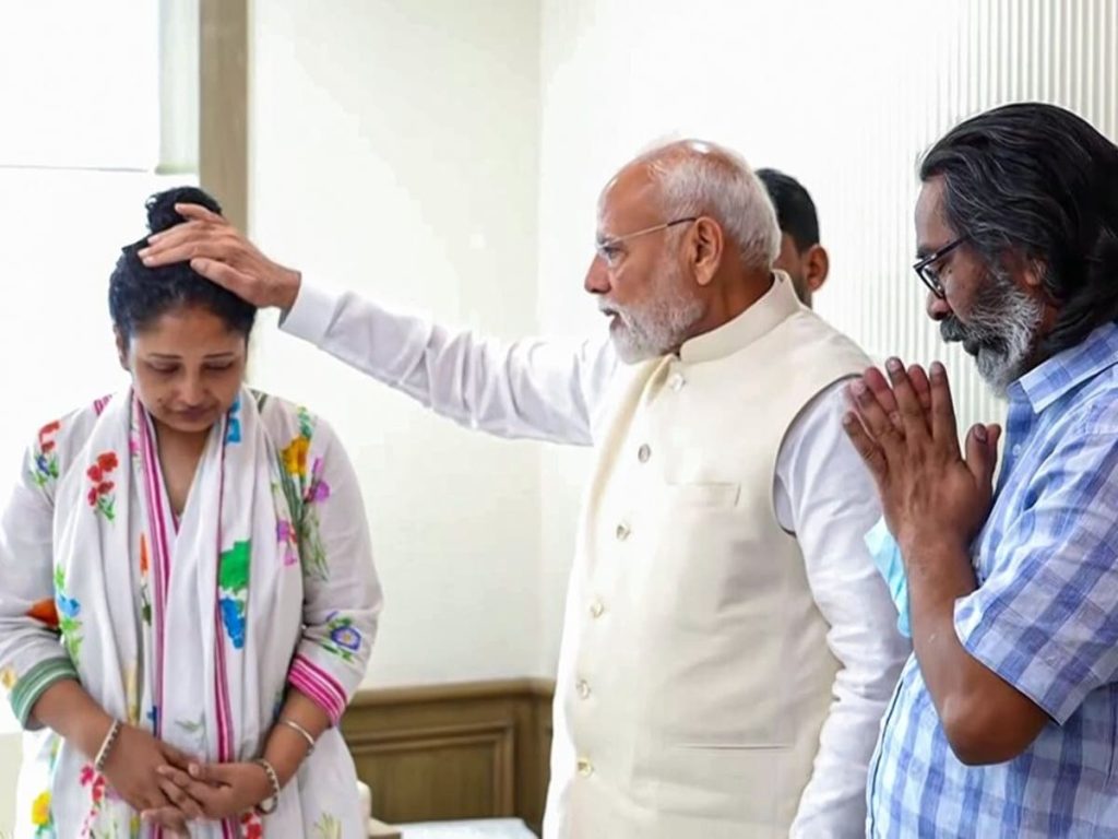 कल्पना के सिर PM का हाथ, रो पड़े हेमंत; शिबू सोरेन को दिग्गजों ने ऐसे किया नमन;...