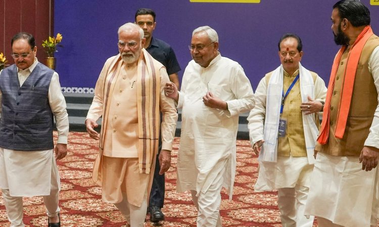 उपराष्ट्रपति चुनाव 2025 एक महत्वपूर्ण राजनीतिक घटना है, जिसमें बीजेपी और...