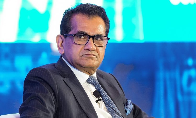 भारत अब जवाबी कार्रवाई करते हुए अमेरिका पर अत्यधिक निर्भरता को कम कर...