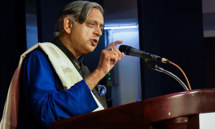 अगर रूस और यूक्रेन के बीच युद्ध थम जाता है तो इससे भारत को काफी फायदा है।...