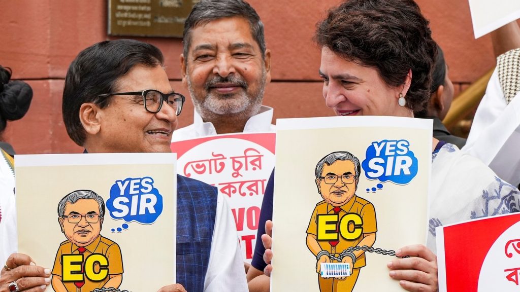 आयोग ने कहा है कि दावे और आपत्तियां दर्ज करने के लिए एक महीने का समय है और...