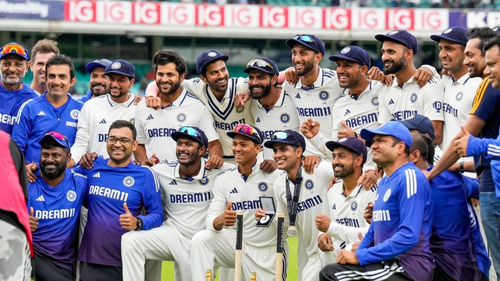 મોહમ્મદ સિરાજ ઇંગ્લેન્ડમાં ટોચ પર ભારતીય હતો. તેમણે શ્રેણીનો … मोहम्मद सिराज इंग्लैंड में टॉप करने वाले भारतीय रहे। उन्होंने सीरीज के...