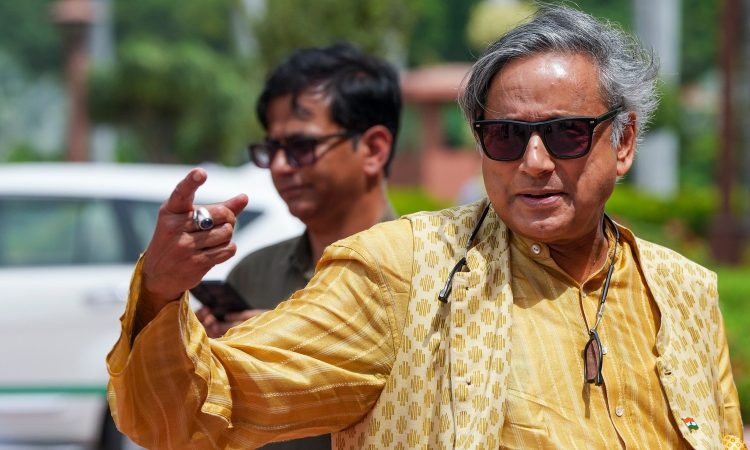 थरूर ने कहा, “हमारे देश में 70 करोड़ लोग कृषि पर निर्भर हैं। हम उन्हें सस्ते...