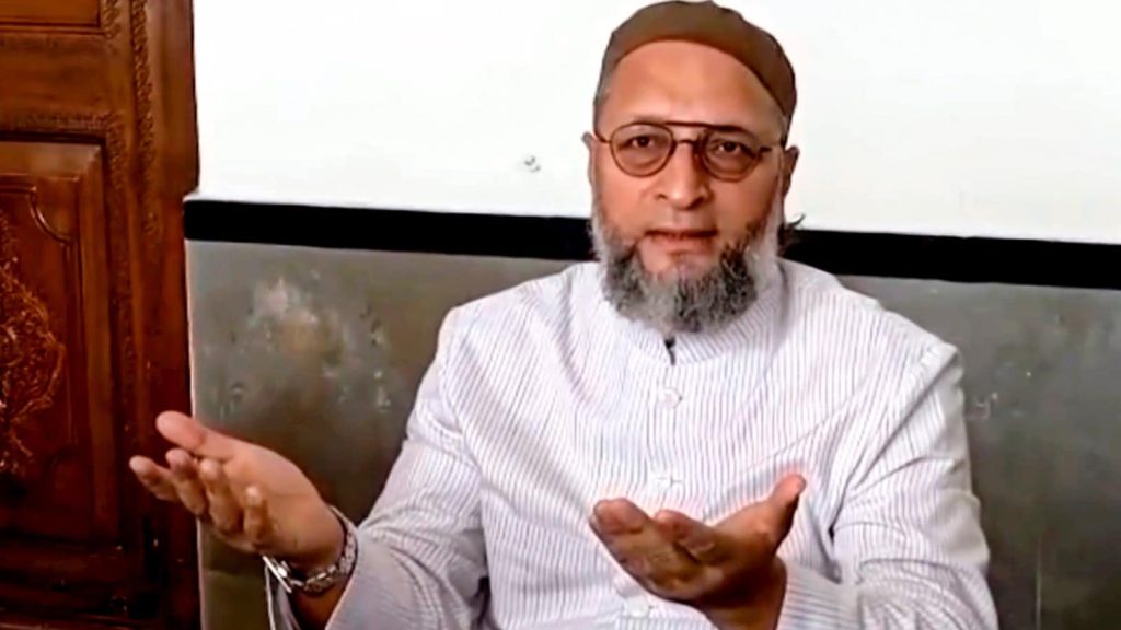 एआईएमआईएम मुखिया असदुद्दीन ओवैसी ने शुक्रवार को प्रधानमंत्री नरेंद्र...