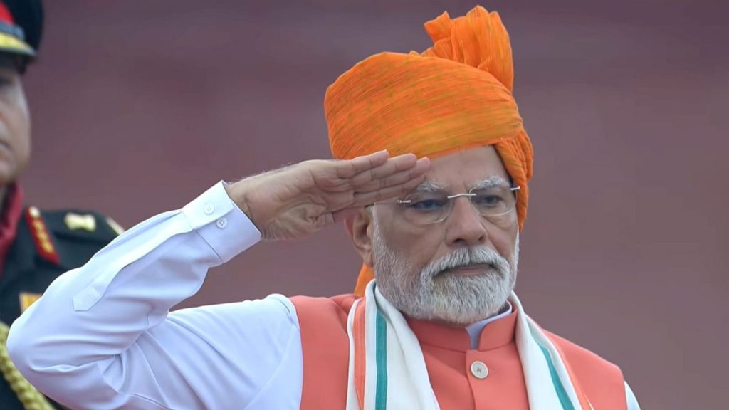 વડા પ્રધાન મોદીએ સ્વતંત્રતા દિવસના પ્રસંગે રેડ કિલ્લાના ભાગોમાંથી તેમના સરનામાંને સંબોધન કર્યું … पीएम मोदी ने लाल किले की प्राचीर से स्वतंत्रता दिवस के अवसर पर अपने संबोधन...