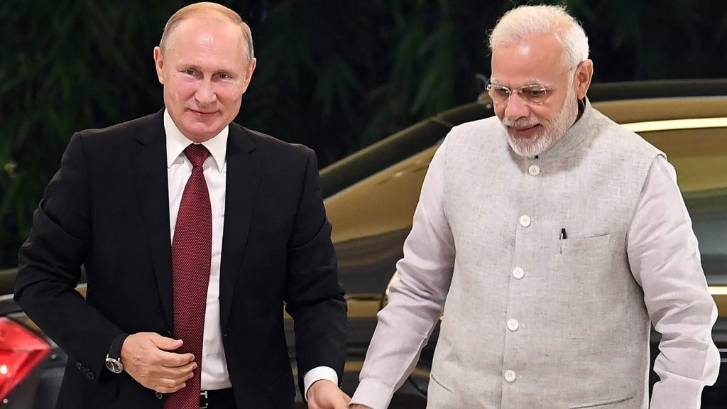 अमेरिकी राष्ट्रपति डोनाल्ड ट्रंप ने रूसी तेल की खरीद को लेकर भारत को...