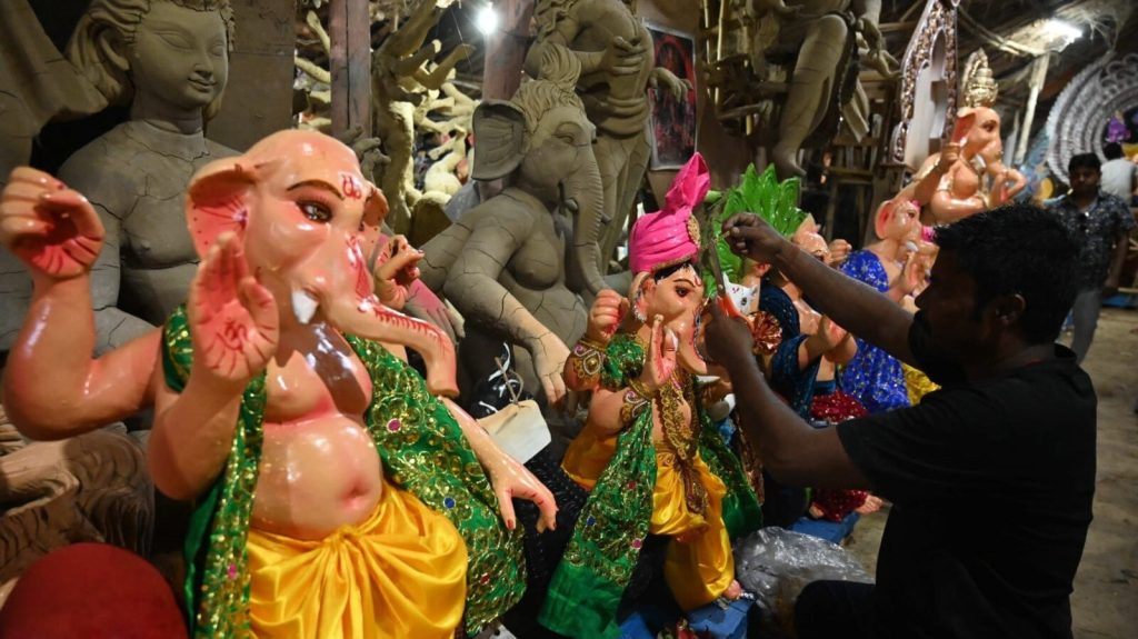 पचास साल पहले मराठियों ने प्रयागराज में शुरू किया था गणेश महोत्सव का...