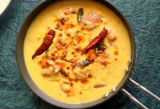 Punjabi Kadhi Pakora