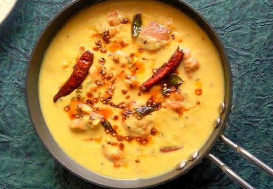 Punjabi Kadhi Pakora
