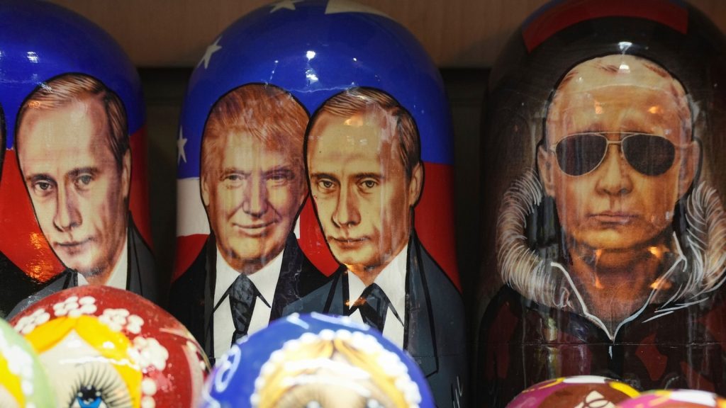 शुक्रवार को होने वाली बैठक से पहले पुतिन ने ट्रंप की तारीफ की है। इस बीच...