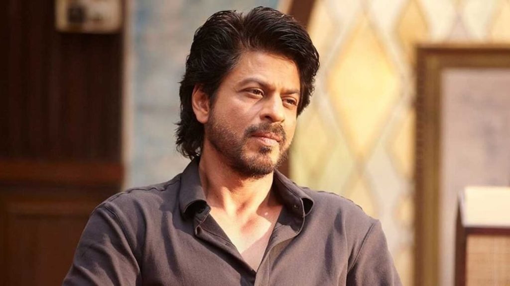 શાહરૂખ ખાનના બંગલામાં પ્રવેશવું કેટલું મુશ્કેલ છે, આ પ્રશ્નનો જવાબ … शाहरुख खान के बंगले में दाखिल होना कितना मुश्किल है, इस सवाल का जवाब आपको...