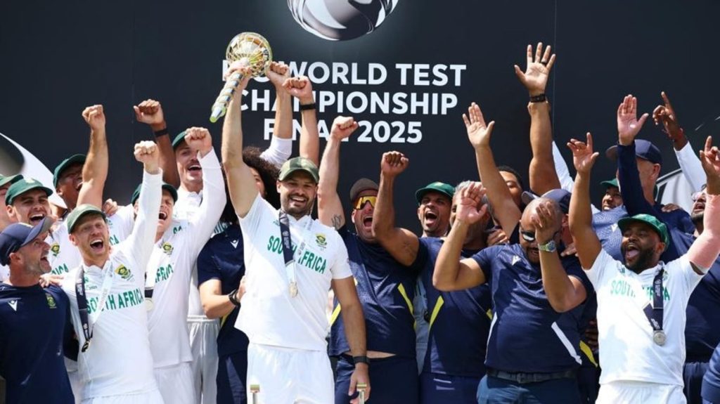 पूर्व क्रिकेटर आकाश चोपड़ा ने भविष्यवाणी की है कि 2027 में होने वाले...