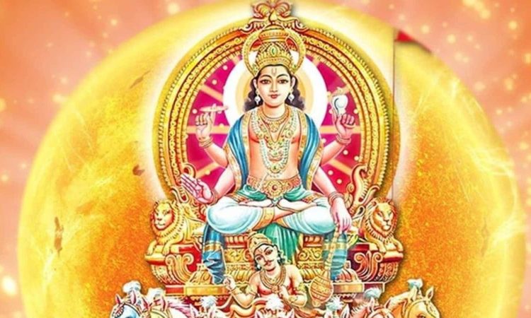 Sun Transit in leo: सूर्य कुछ दिन बाद अपनी स्वराशि सिंह में गोचर कर कुछ राशियों को...