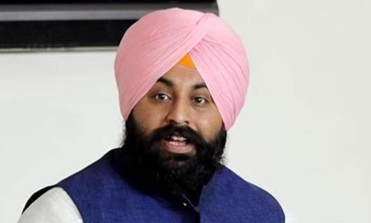 शिक्षा मंत्री हरजोत सिंह बैंस ने पांच सिंह साहिबानों के सामने अपनी गलती...