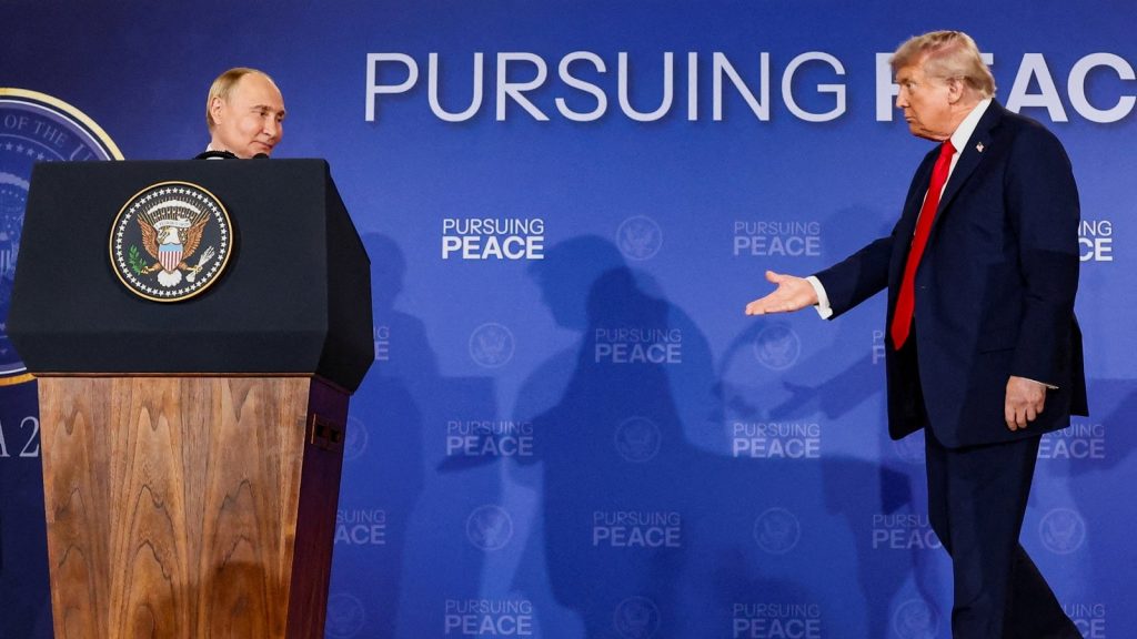 Donald Trump: अमेरिका के राष्ट्रपति डोनाल्ड ट्रंप और उनके रूसी समकक्ष पुतिन के बीच...