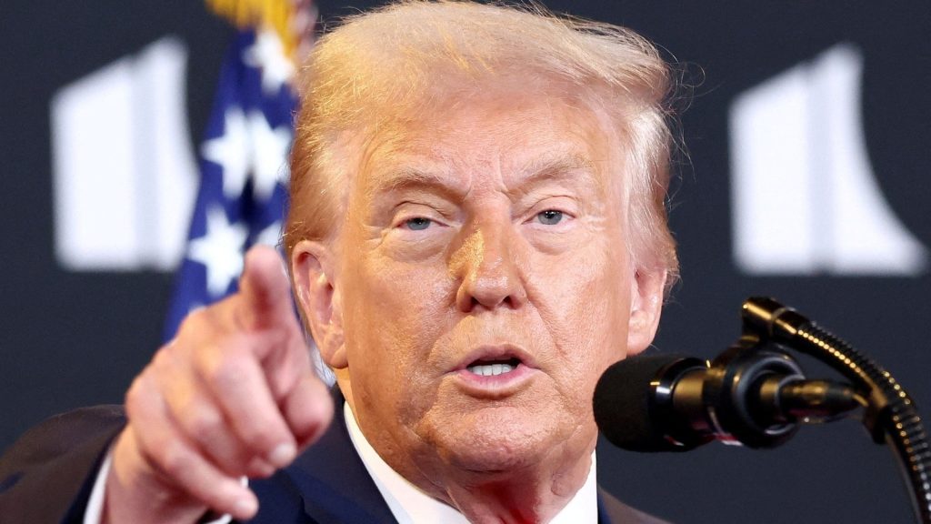 डोनाल्ड ट्रंप ने एक रेडियो चैनल के इंटरव्यू में कहा है कि रूस किसी भी हाल ही...