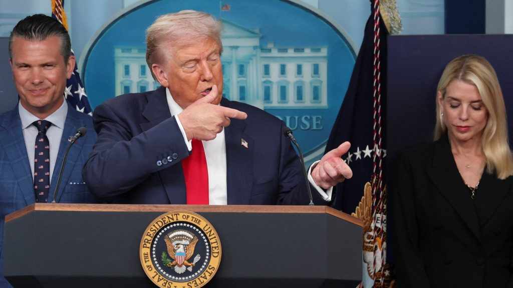 रूसी राष्ट्रपति व्लादिमीर पुतिन से होने वाली मुलाकात पर भी डोनाल्ड ट्रंप...