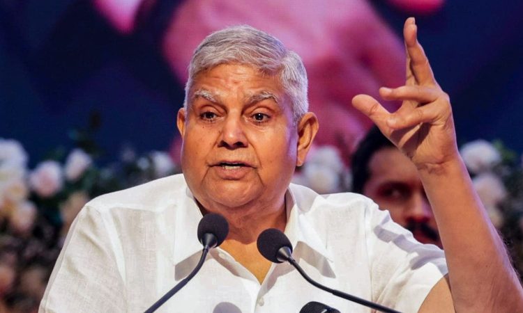 सियासी गलियारों में राज और उद्धव ठाकरे की पार्टियों में गठबंधन की अटकलें...