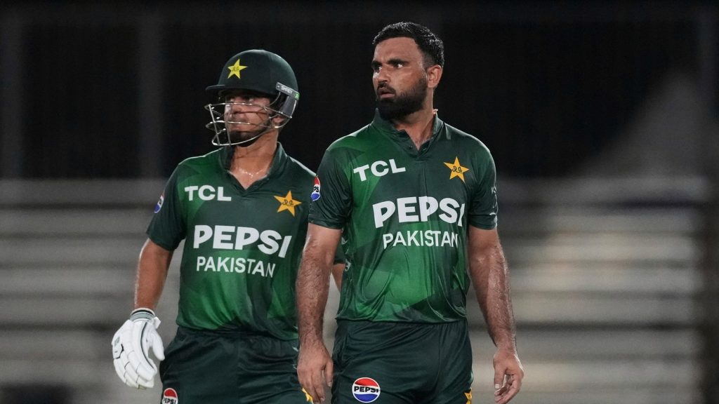 पाकिस्तान की टीम को वनडे मैच में शर्मनाक हार झेलनी पड़ी है। वेस्टइंडीज ने 50...