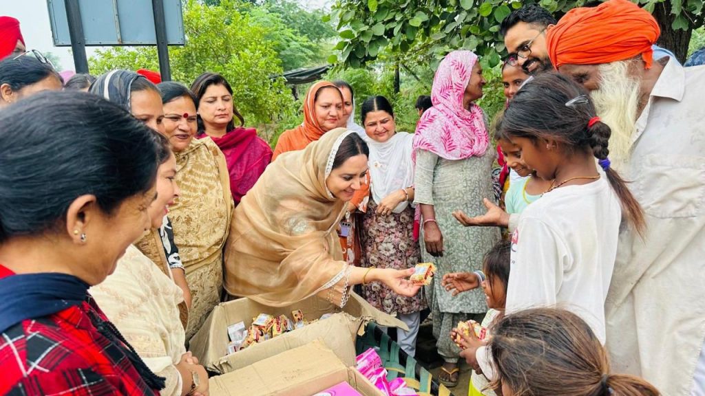 पंजाब के बाढ़ प्रभावित इलाकों में राहत कार्यों को नई ऊर्जा देने के लिए आम...