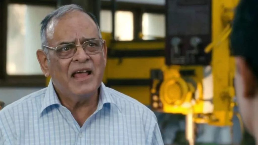 અભિનેતા જે આમિર ખાનની ફિલ્મ 3 ઇડિઅટ્સમાં પ્રોફેસરની ભૂમિકા ભજવે છે … आमिर खान की फिल्म 3 इडियट्स में प्रोफेसर का किरदार निभाने वाले एक्टर...