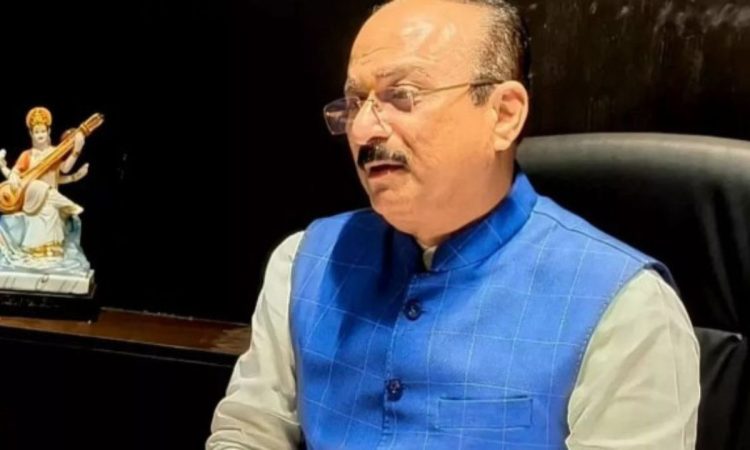दिल्ली के शिक्षा मंत्री आशीष सूद ने प्राइवेट स्कूलों की मनमानी फीस वृद्धि...