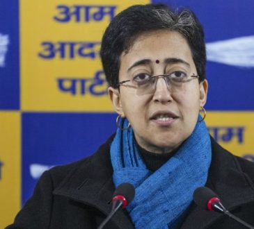 आम आदमी पार्टी (आप) ने दिल्ली में भाजपा सरकार के स्कूल फीस बिल को अभिभावकों...
