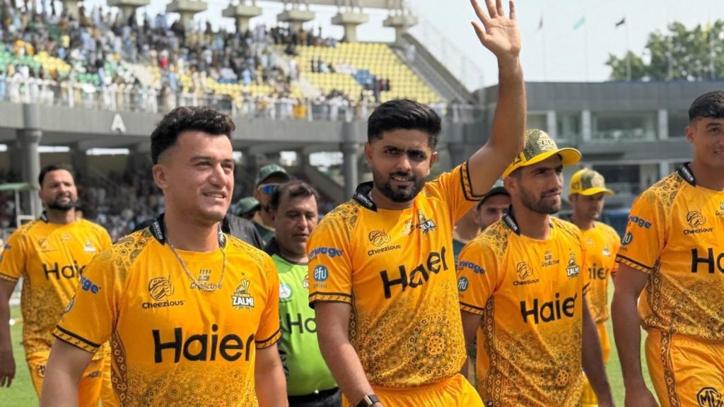 बाबर आजम ने पेशावर जाल्मी और लीजेंड्स इलेवन के बीच हुए प्रदर्शनी मैच के...