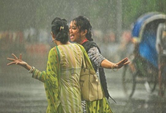 बिहार में इस समय मानसून पूरी तरह सक्रिय है और मौसम विभाग ने चेतावनी दी है कि...