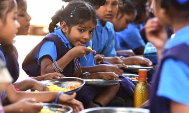 छत्तीसगढ़ के बलौदाबाजार जिले के लच्छनपुर गांव के सरकारी स्कूल में 29 जुलाई...