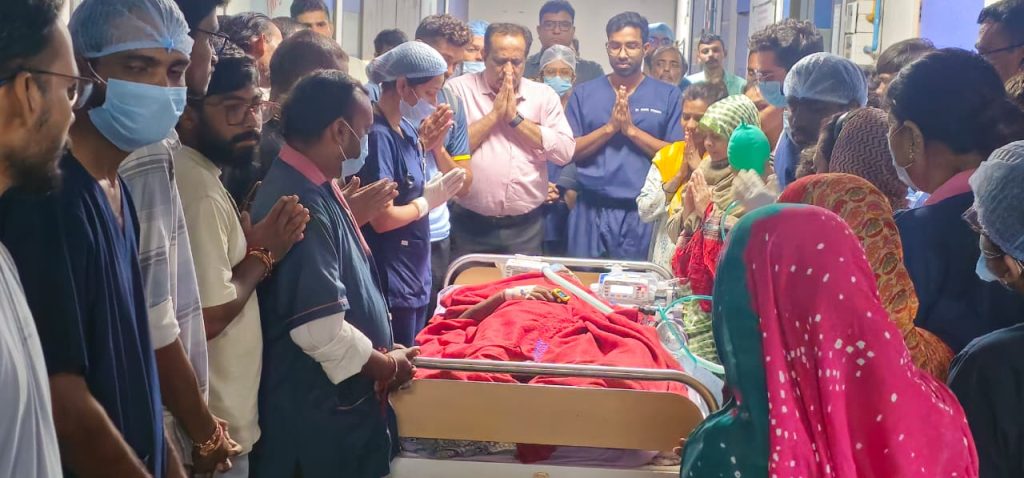 પેટ્રોલ પંપ પર કામ કરી પરીવારનુ ગુજરાન ચલાવતા વ્યક્તિ બ્રેઈનડેડ થતાં એક...